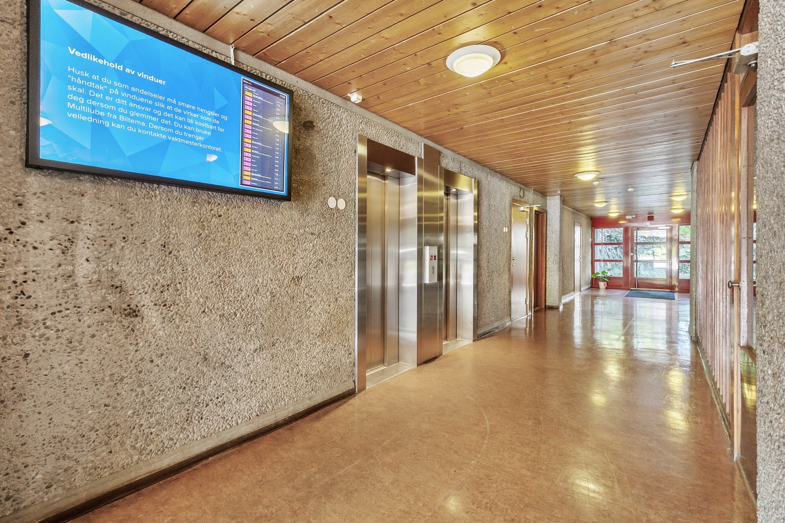 Veletablert borettslag med blokk bebyggelse. Galleribilde