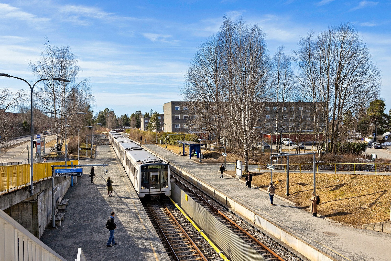Haugerud T-banestasjon ligger like i nærheten. Galleribilde