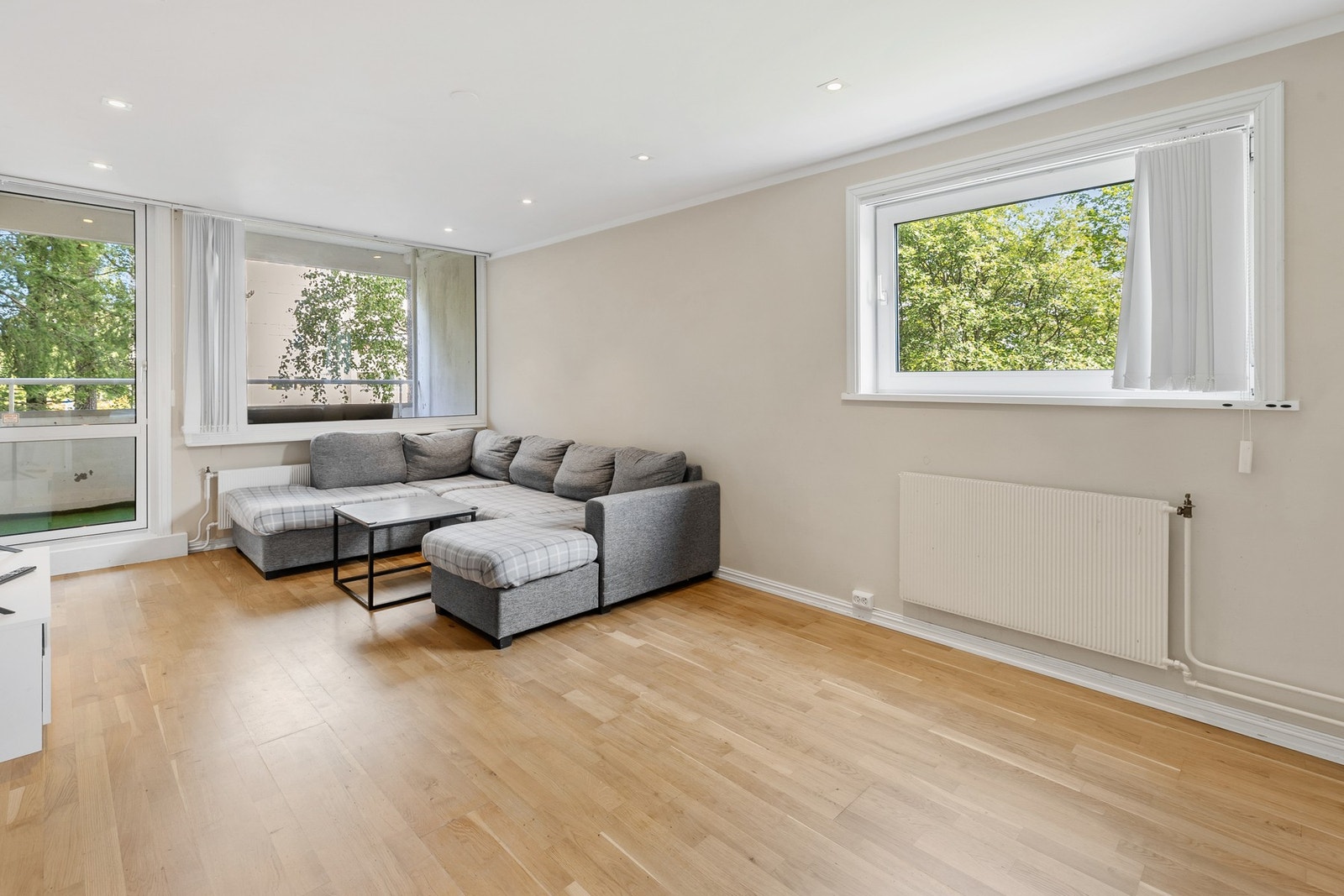 Ali Hashmi ved din lokale eiendomsmegler EIE Stovner har gleden av å presentere Haugerudveien 82! Galleribilde