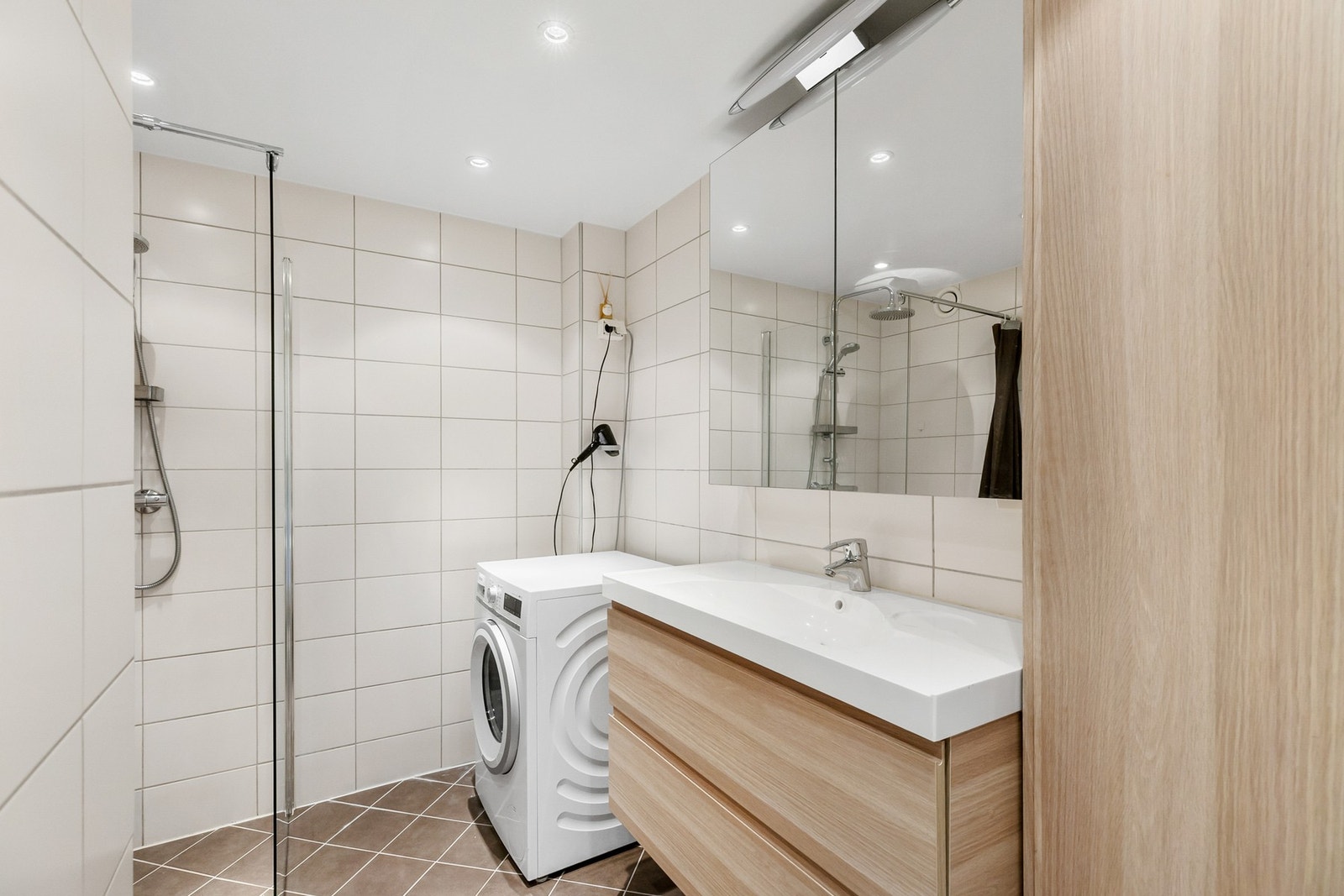 Badet ble i 2013 pusset opp i regi av borettslaget. Galleribilde