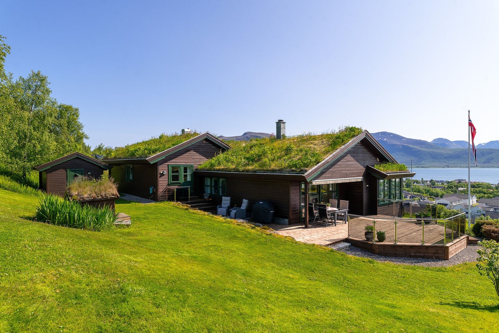 - EiendomsMegler1 presenterer Sørliveien 43 - Galleribilde