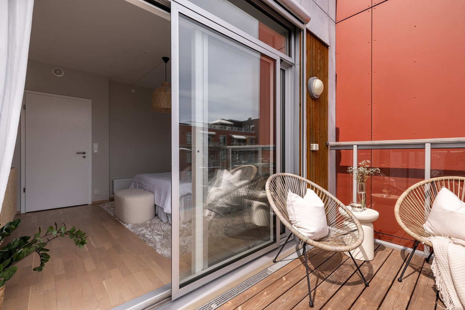 Sydvest-vendt balkong på ca. 6,7m² Galleribilde