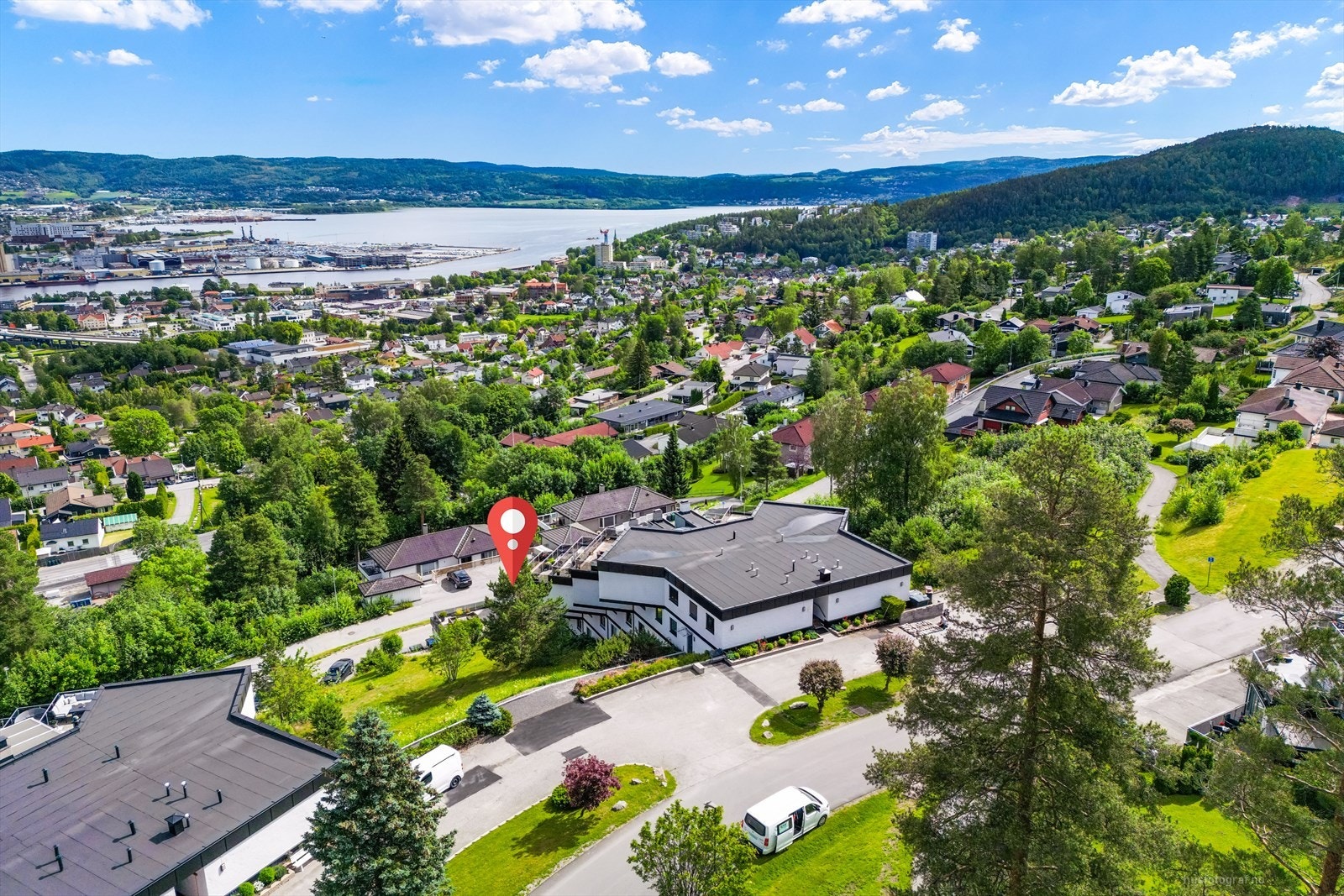 Området har en rekke muligheter for sport- og fritidsaktiviteter hele året. Galleribilde