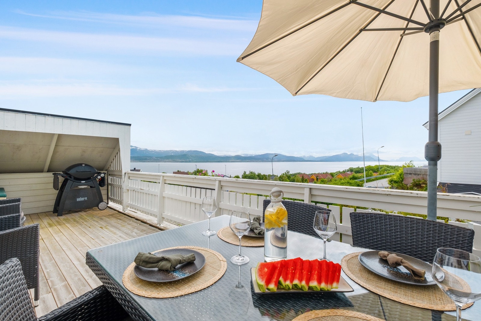 Her er det flott å samles til grilling eller bare for å nyte sommeren Galleribilde