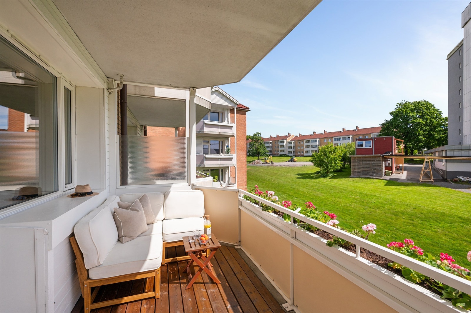 En lekker og lys 1-roms med sentral og attraktiv beliggenhet på Hasle/Hovin, god standard og en romslig balkong. Galleribilde