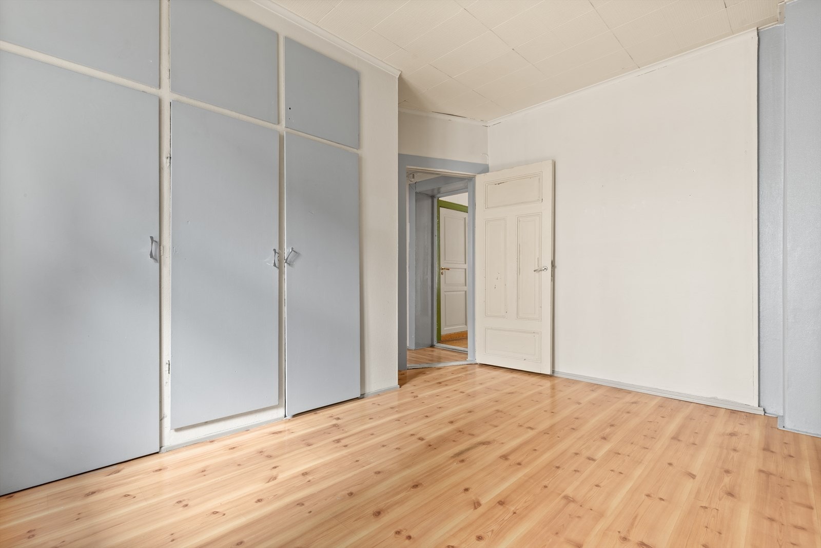 Legg merke til den gode takhøyden. Galleribilde