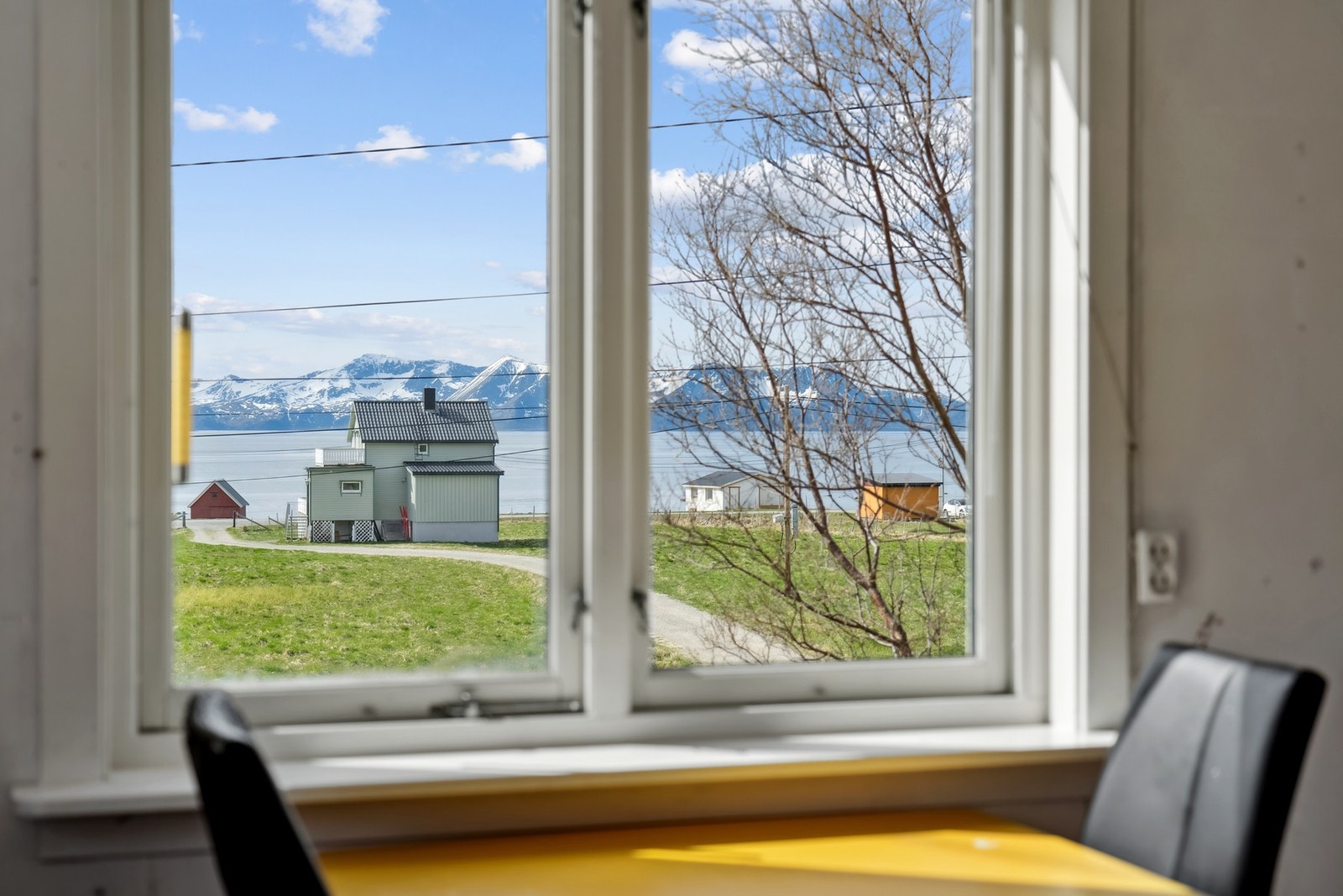 Herlig utsikt fra kjøkkenvinduet Galleribilde