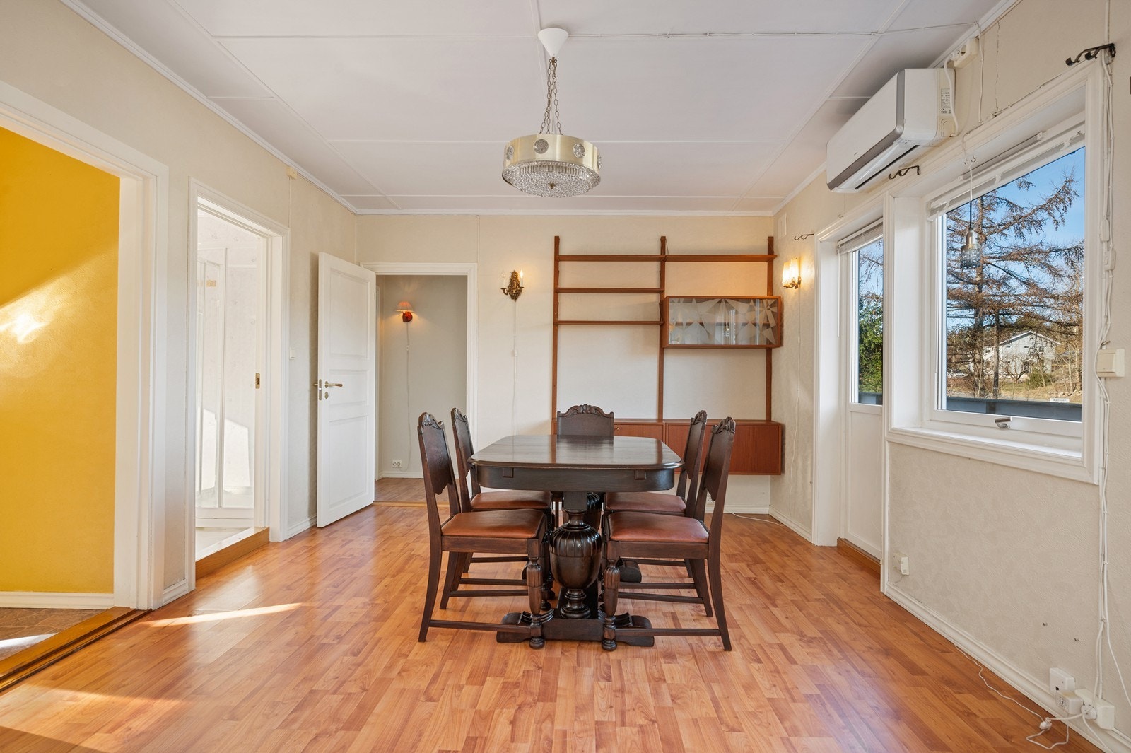 Boligen er av eldre dato og har behov for oppgradering for å tilfredsstille dagens krav Galleribilde