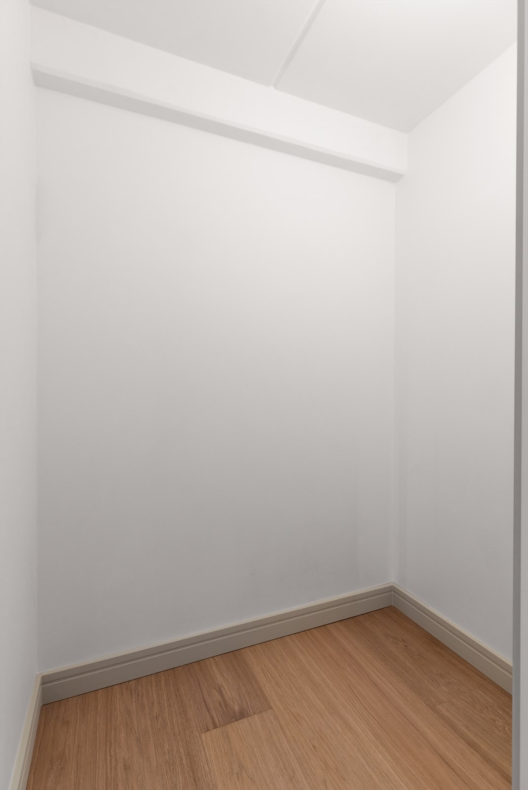 Praktisk, innvendig bod i tilknytning til entré. Galleribilde