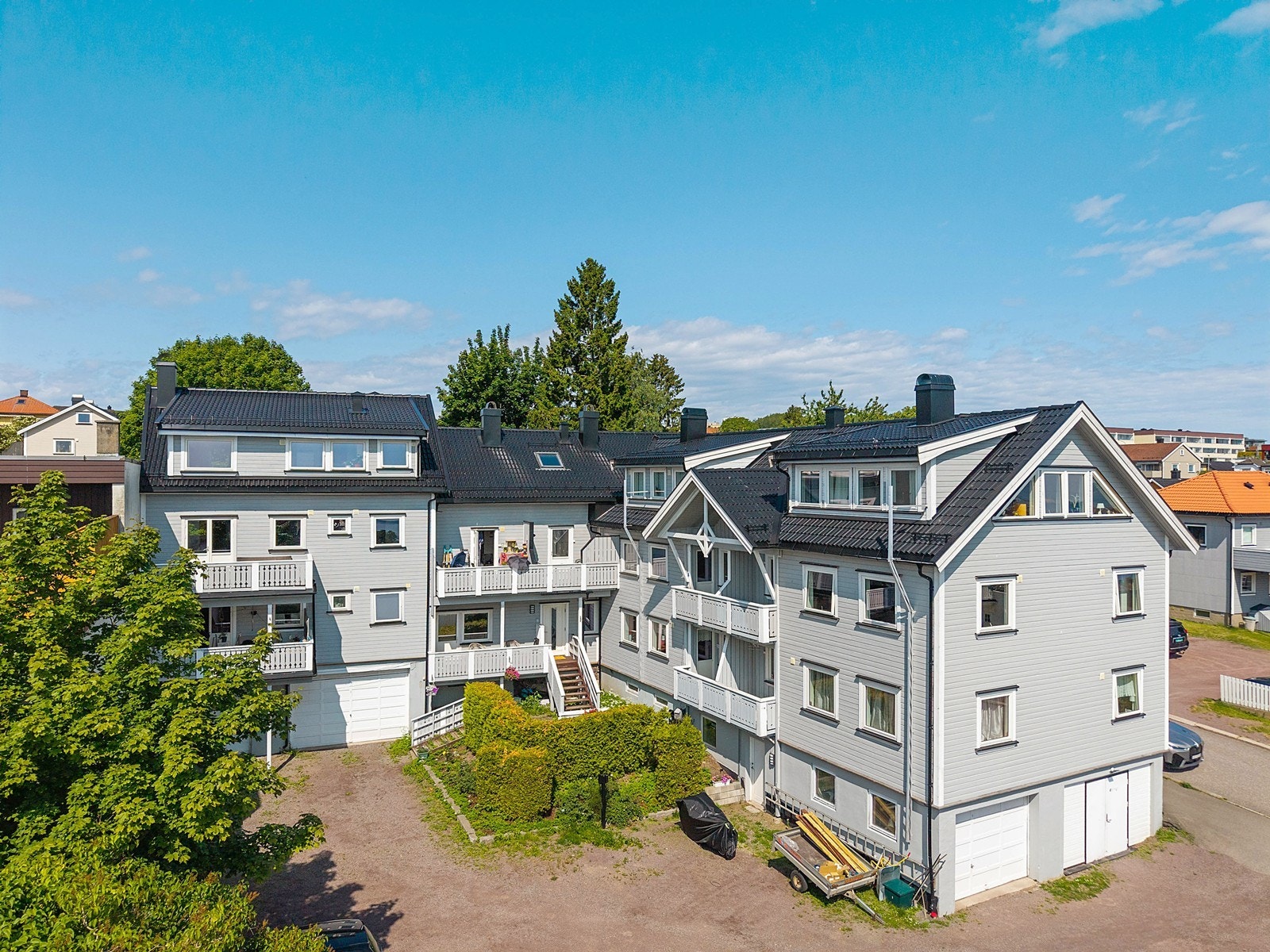 Lys og moderne 3-roms andelsleilighet med fin utsikt og balkong - Parkering - Attraktiv beliggenhet nær sentrum! Galleribilde