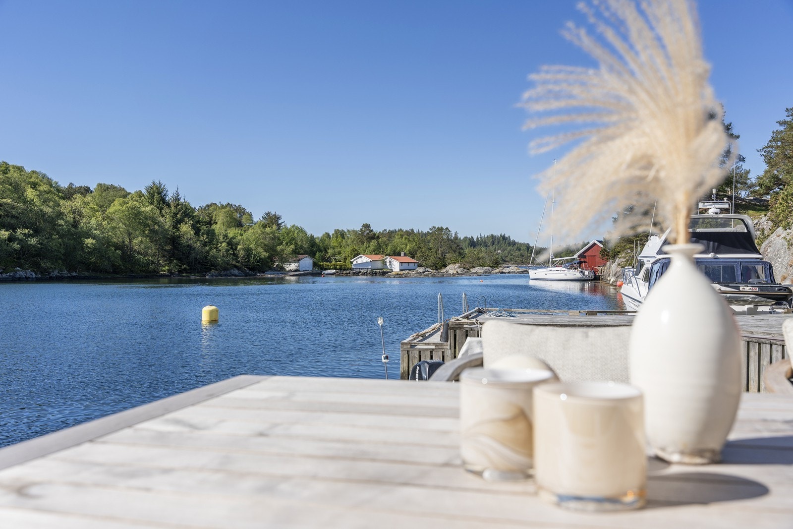 Kai og utsikt utover Navarvågen Galleribilde