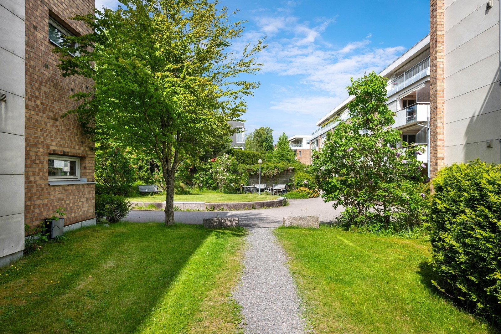 Hyggelig og grønne uteområder i sameie Galleribilde