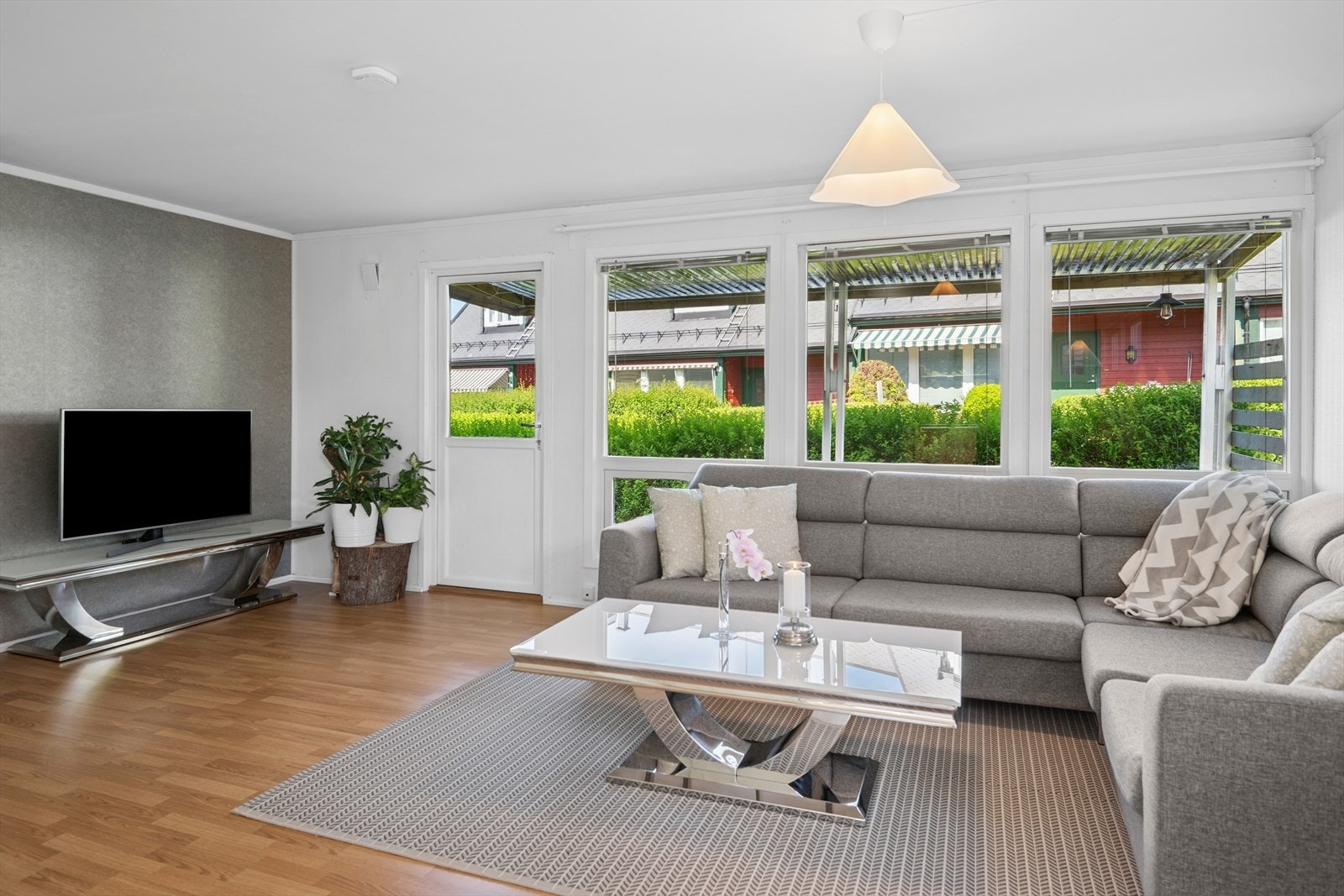 Stuen er lys, romslig og innbydende. Galleribilde