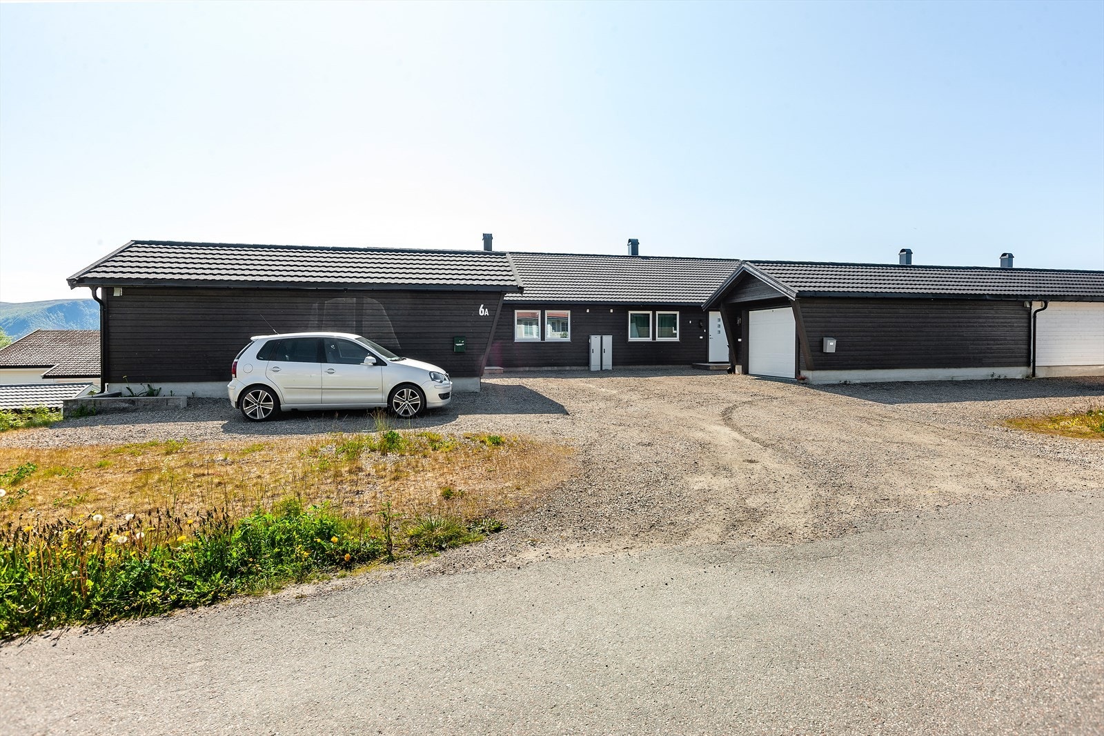 Dobbelgarasje - boligen disponerer én halvpart Galleribilde