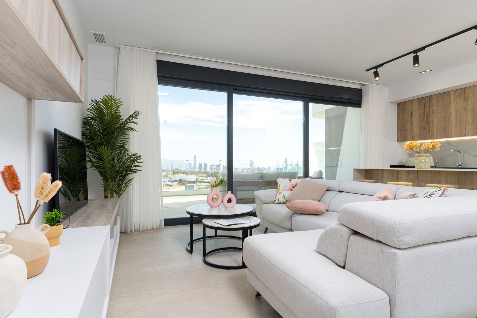 Aerothermic (luft til vann oppvarming av varmtvann gir god økonomi) Galleribilde