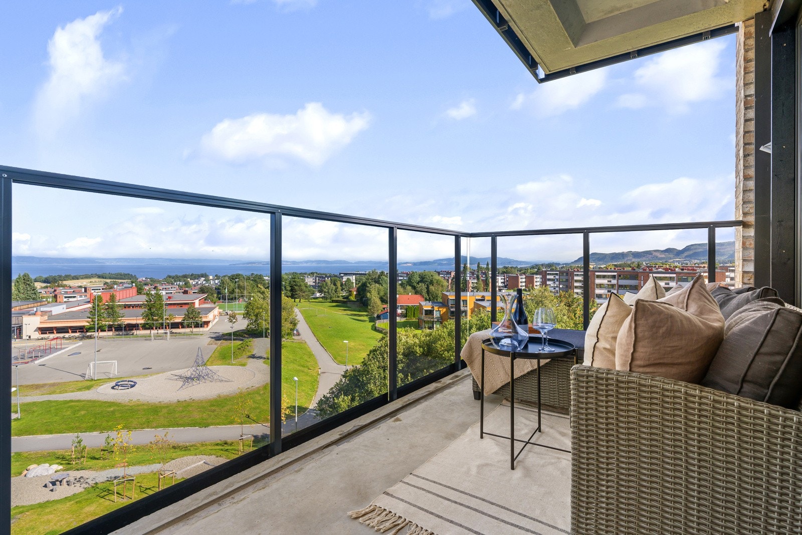 Utsikt mot Trondheimsfjorden. Galleribilde