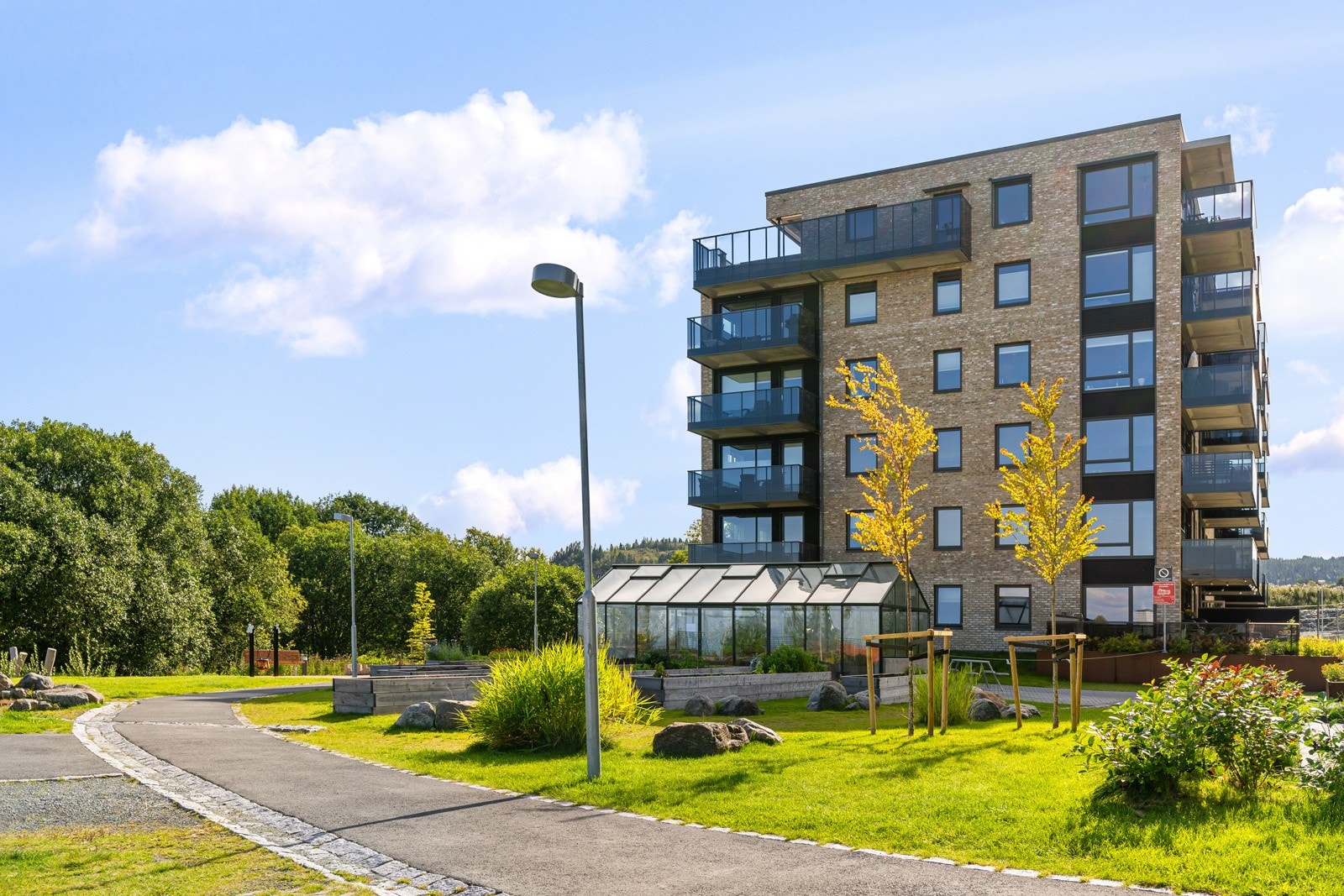 Bygget ble oppført i 2023 og boligen har en svært høy standard med TG-0 på alle punkter. Galleribilde