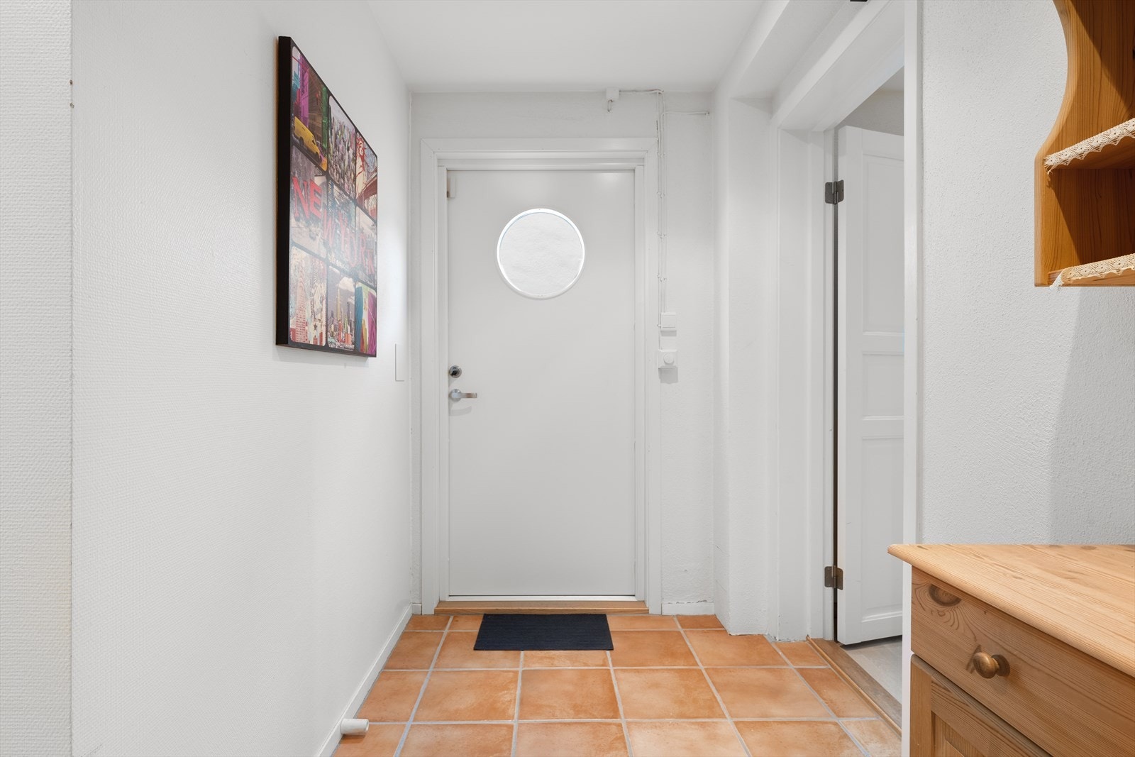 Kjellerinngang Galleribilde