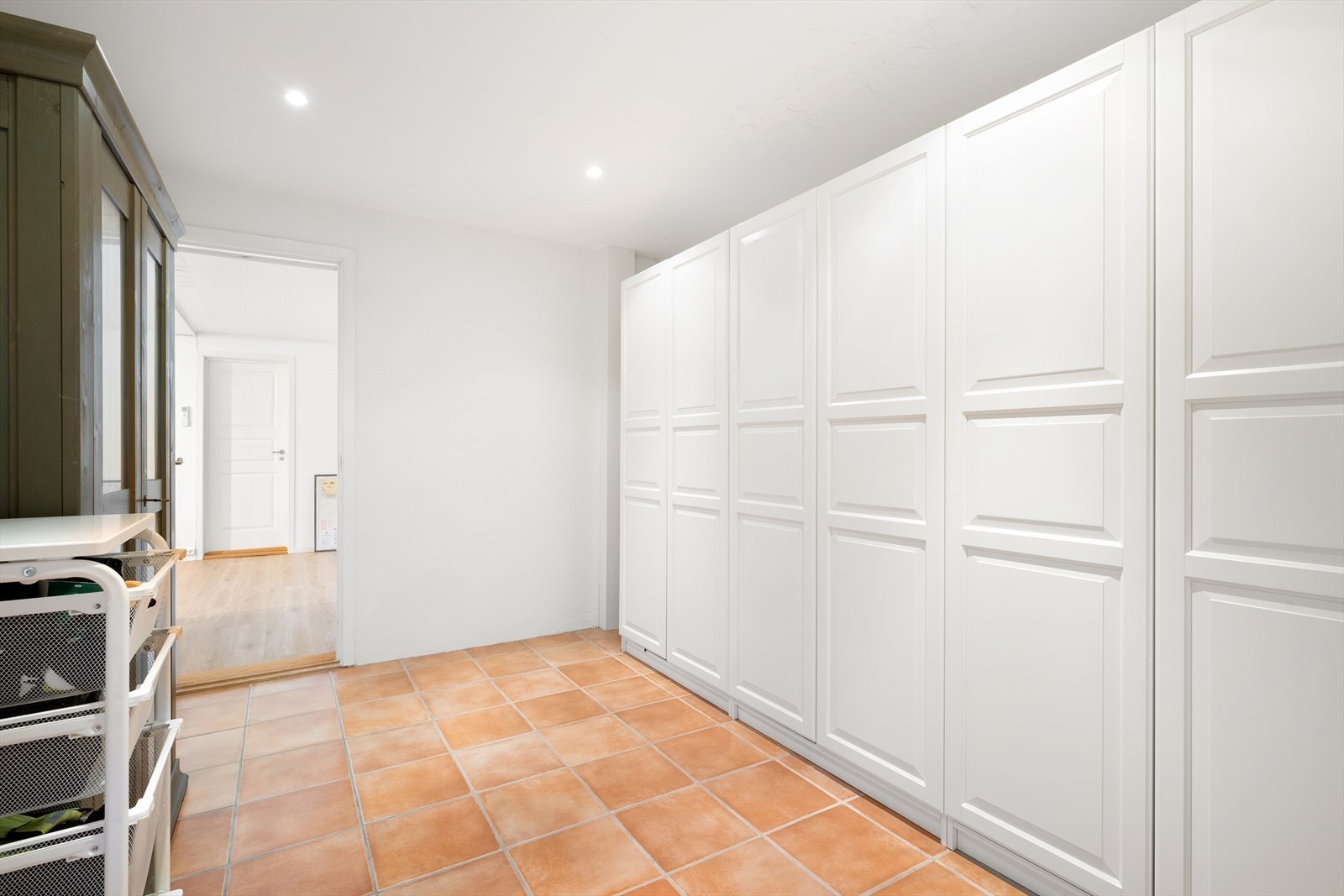 Praktisk med god oppbevaringsplass Galleribilde