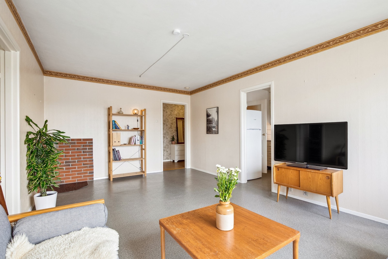 Borettslaget har inngått en kollektiv avtale om levering av TV og bredbånd, og utgiftene for dette dekkes via felleskostnadene. Galleribilde