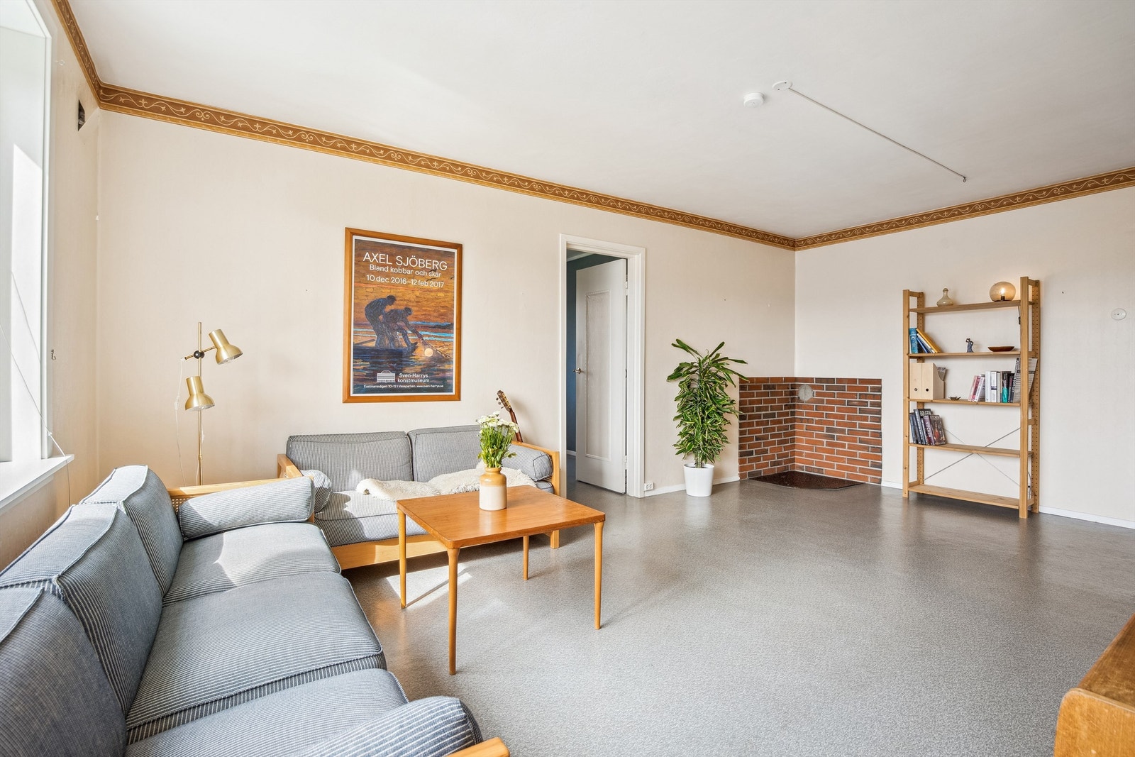 Leiligheten varmes opp med strøm, men i stuen er det også mulighet for å installere et ildsted. Galleribilde
