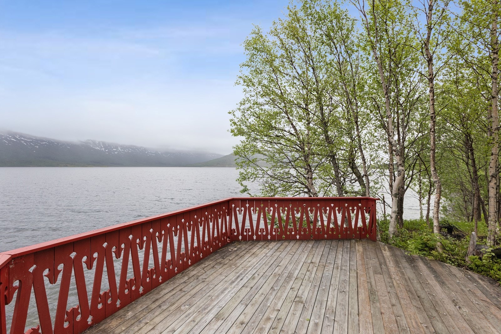 Terrasse nede ved vannet er ikke omsøkt Galleribilde