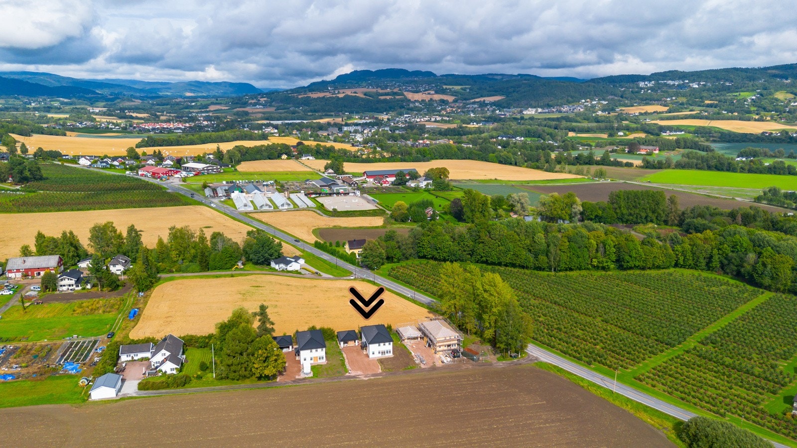 Marka ligger rett ved med et flott turterreng, sommer som vinter, som gir mulighet for en aktiv livsstil med aktiviteter som bading, båtliv, fisking, samt turer i skog og mark. Galleribilde