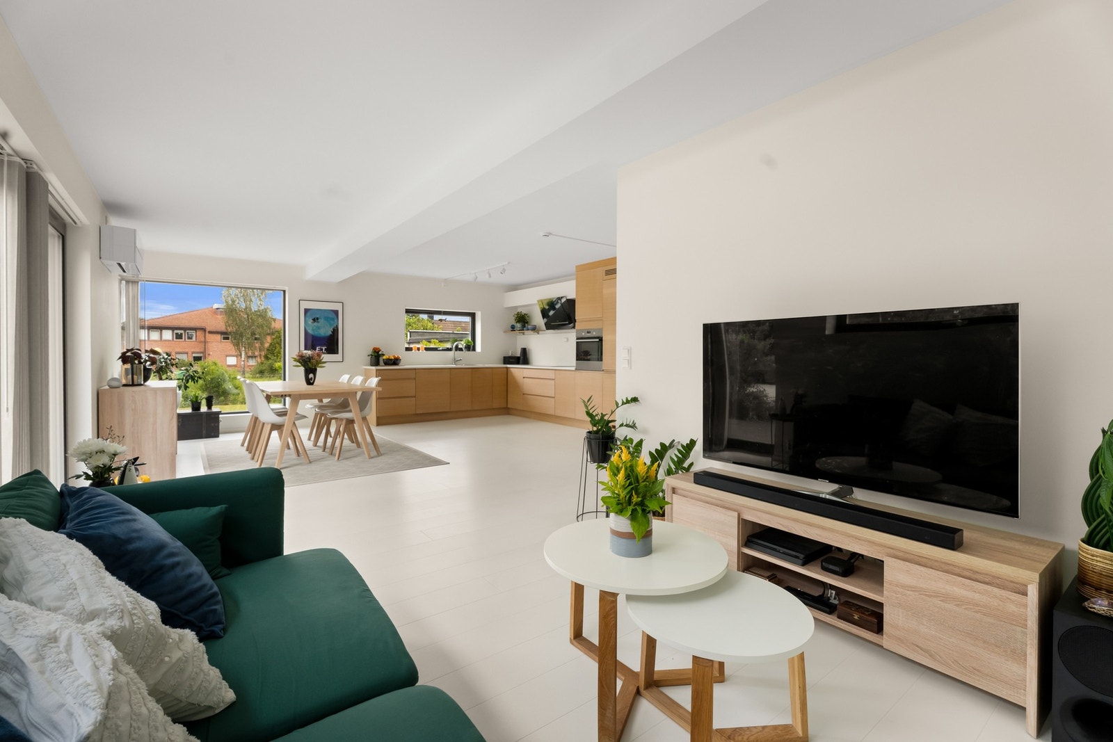 Hyggelig sofakrok med plass til det man trenger. Galleribilde