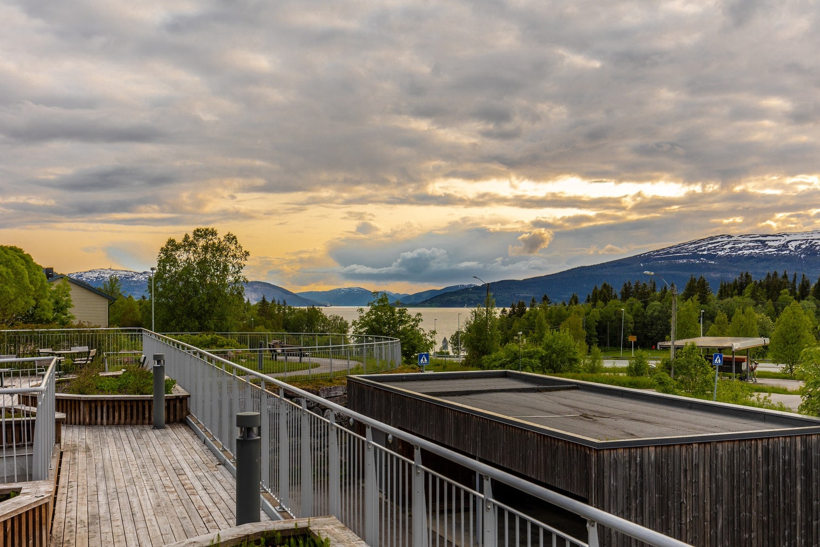 Flott utsikt fra felles terrasse Galleribilde