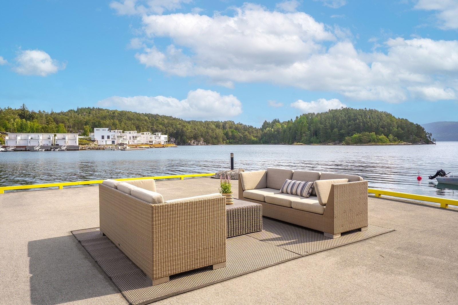 Fantastisk beliggenhet med fiske og bademuligheter Galleribilde