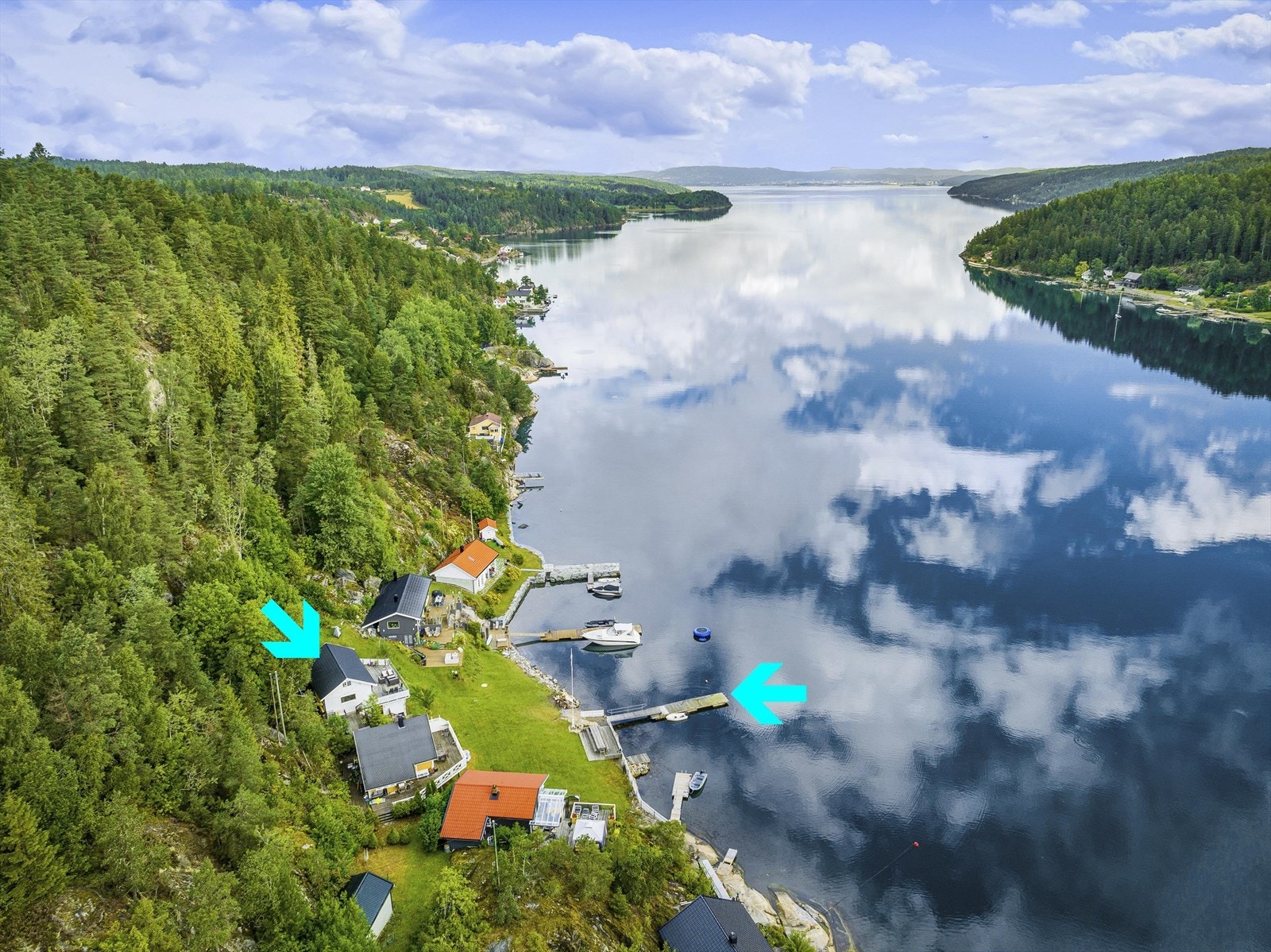 En idyllisk og usjenert hyttegrend ved Bunnefjorden og Brevik Brygge. Galleribilde