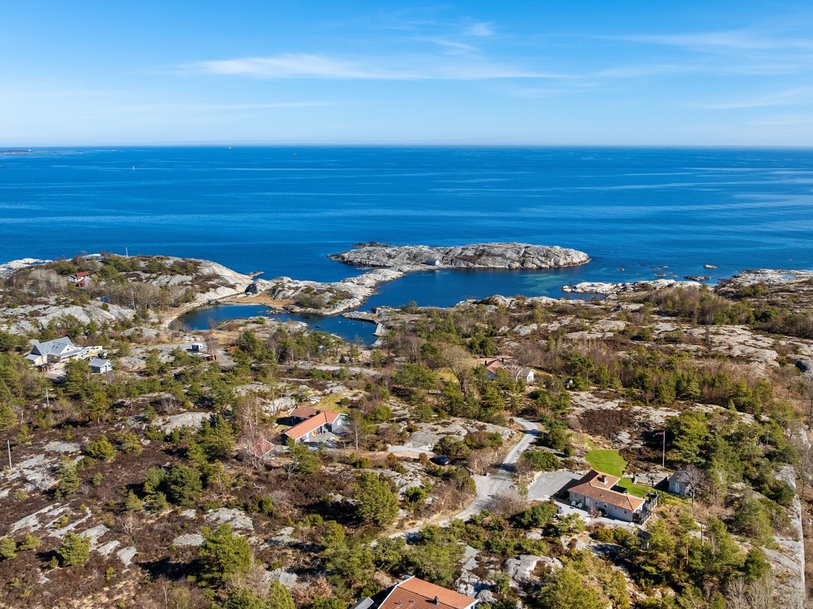 Solrik med flott utsikt mot havet og horisonten. Galleribilde