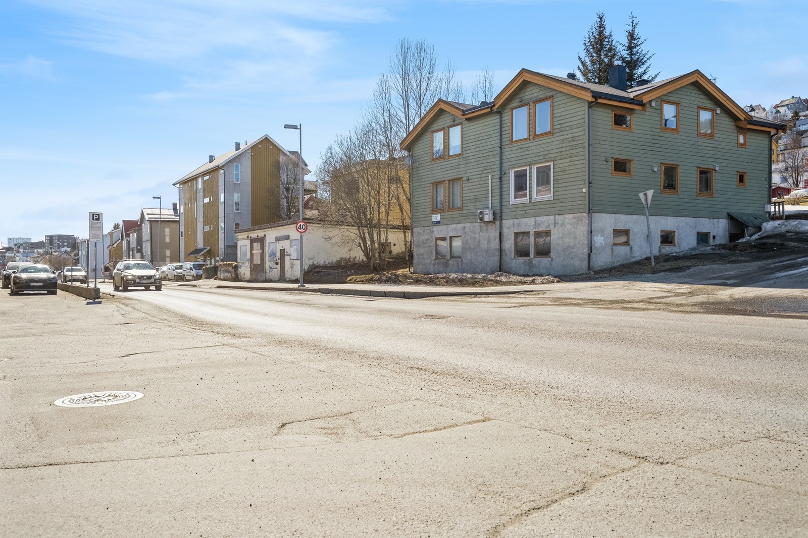 Busstoppet er også kort veg unna. Galleribilde