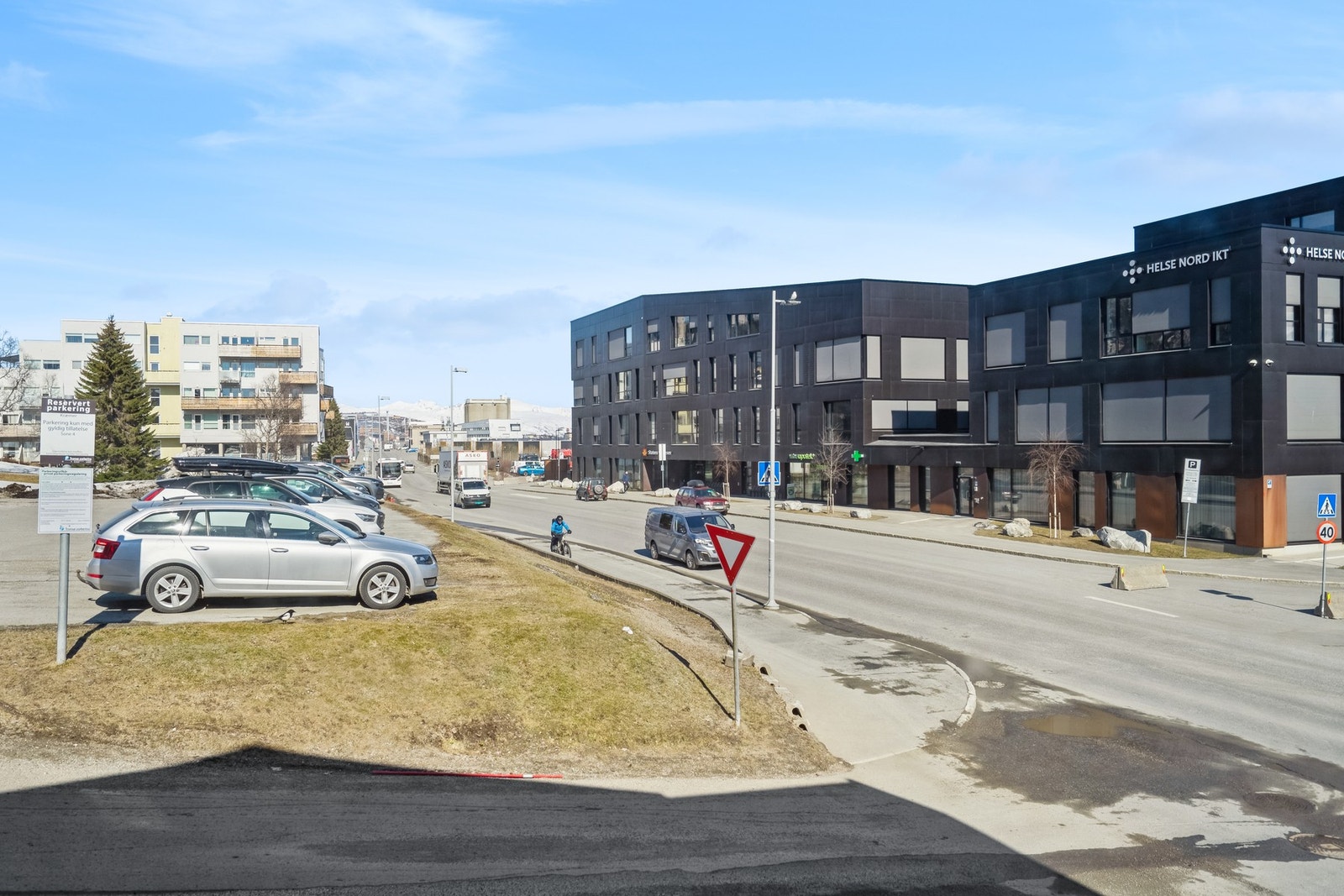 Leiligheten ligger et steinkast fra Kræmer brygge. Galleribilde