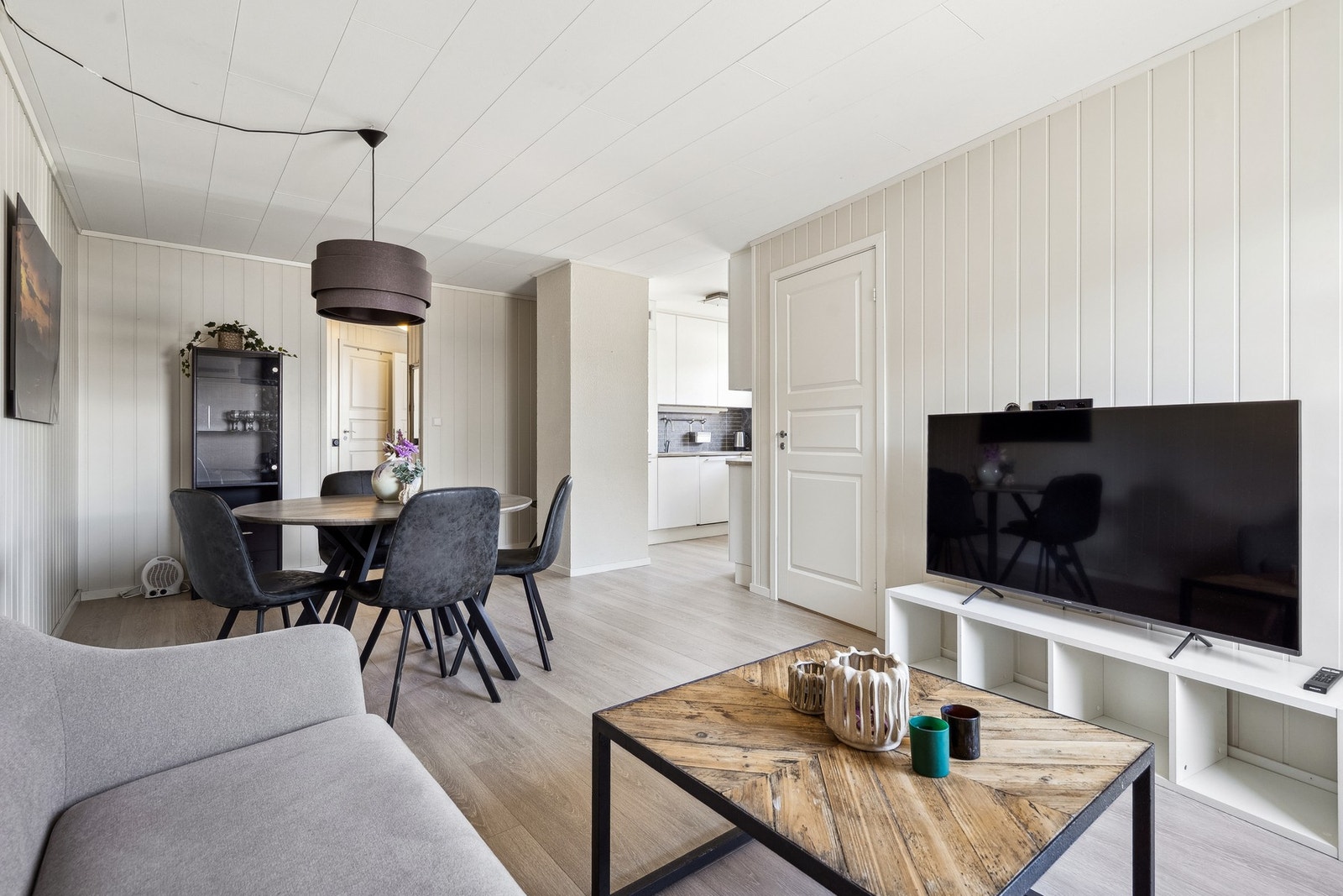 Lys og trivelig stue. Galleribilde