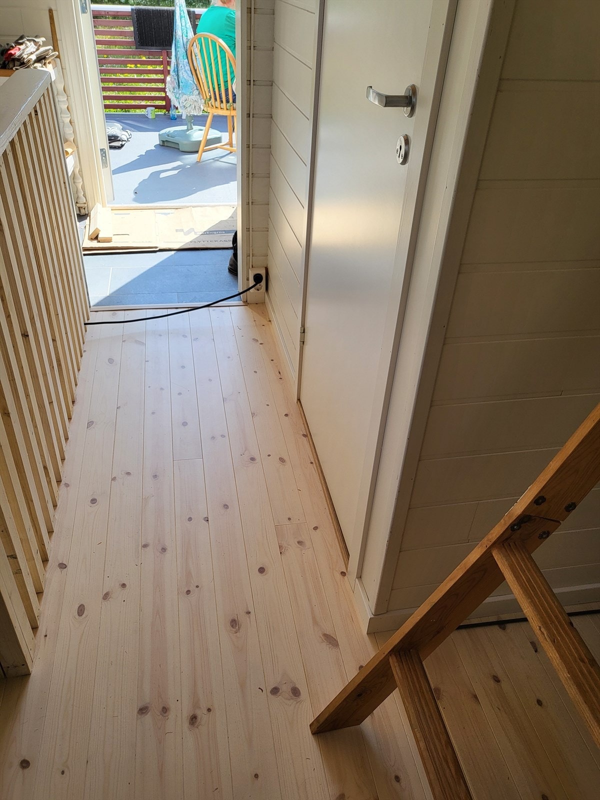 Siden bildene ble tatt er det påkostet med nytt gulv i hele 1. etasje! Galleribilde