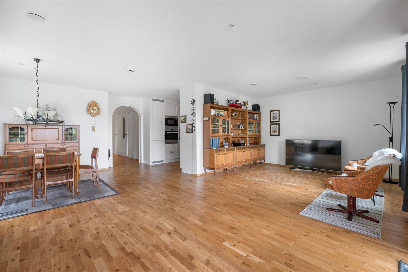 Romslig stue Galleribilde