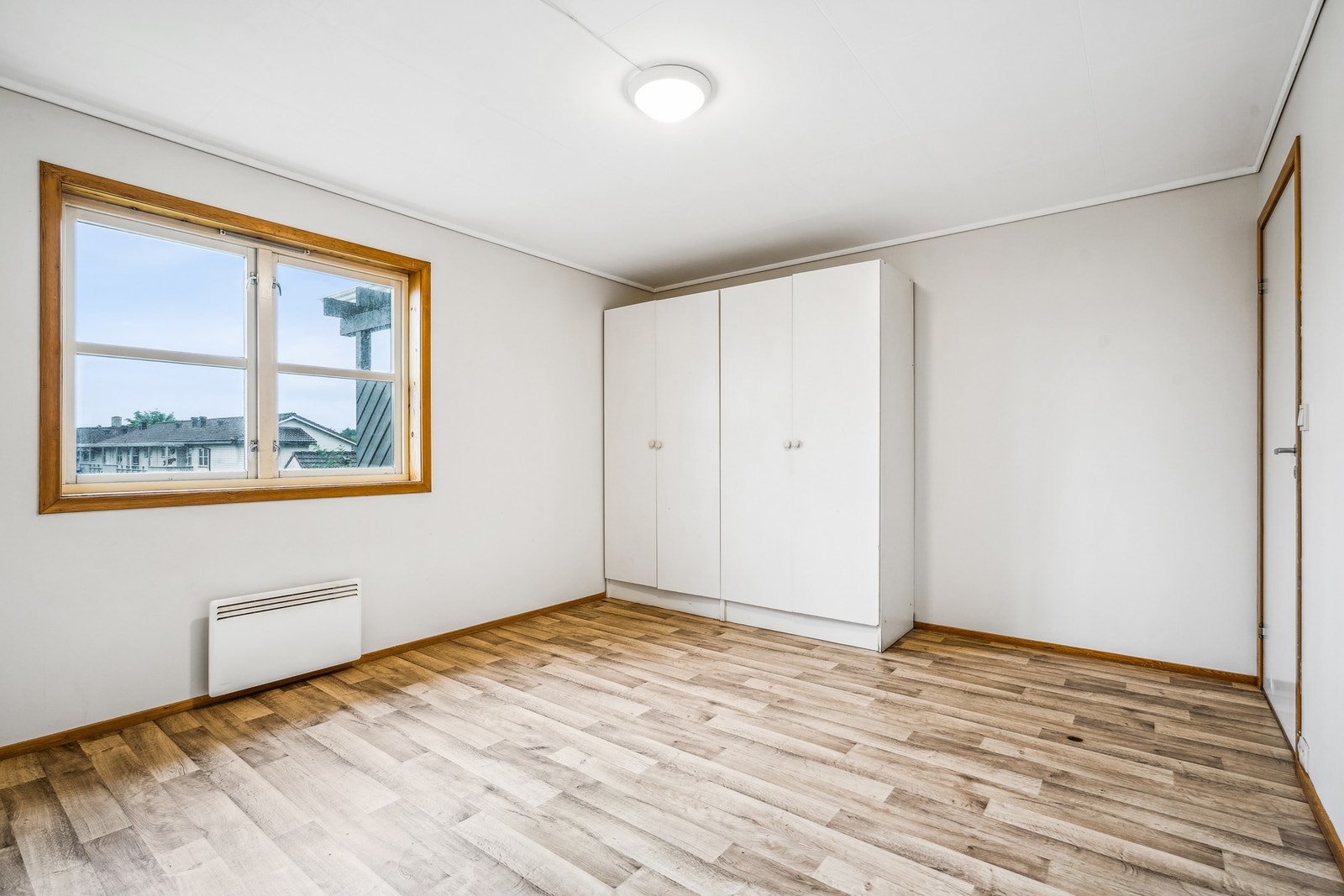 Romslig soverom på hele 15,5 kvm. Galleribilde