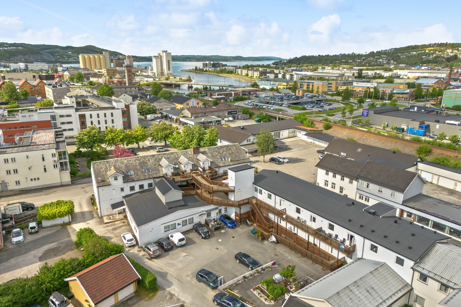 Stilren toromsleilighet med sentral beliggenhet! Galleribilde