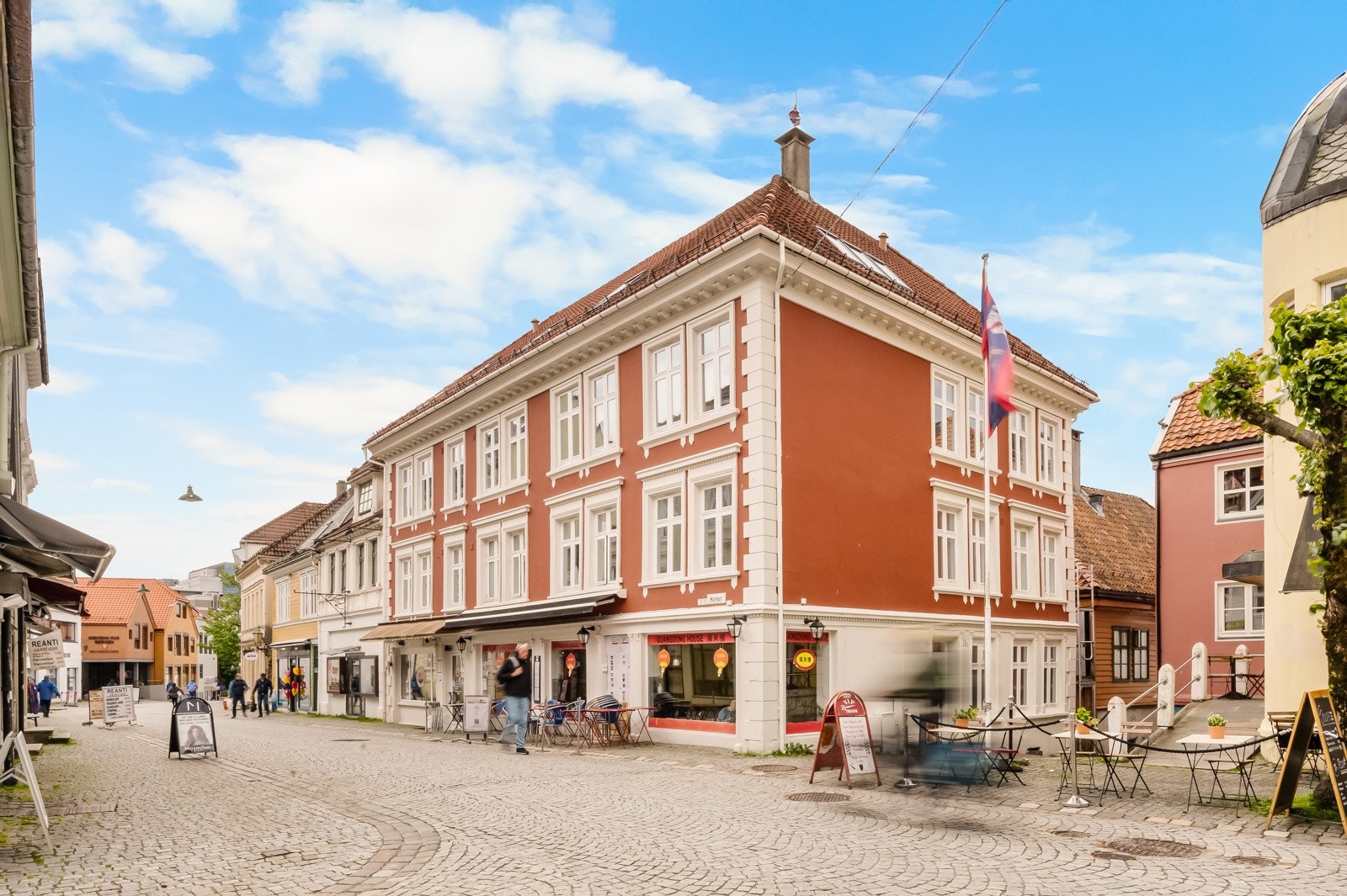 Badstustredet 2A sett fra Marken Galleribilde