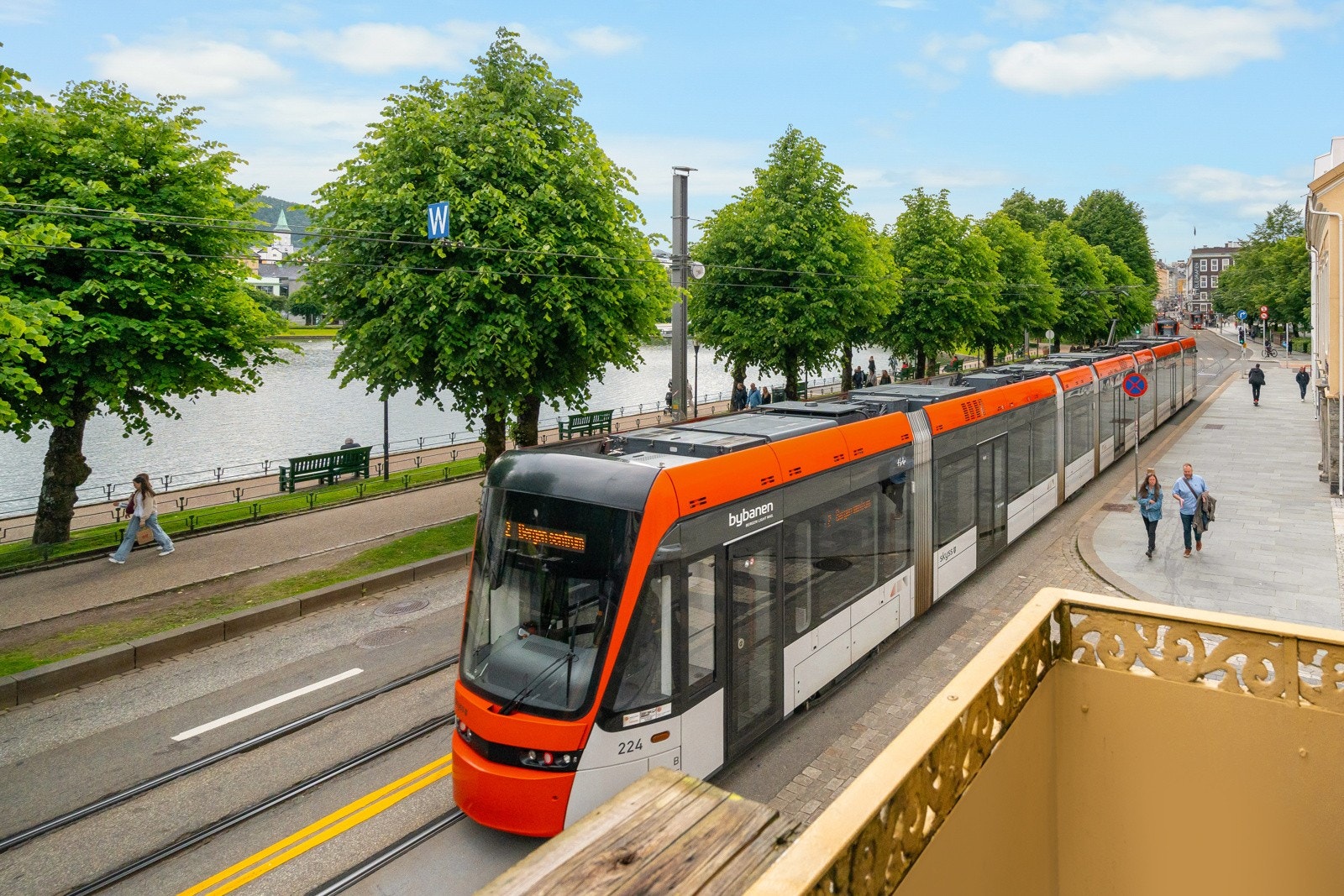 Bybanestopp er 2 minutter å gå fra boligen Galleribilde