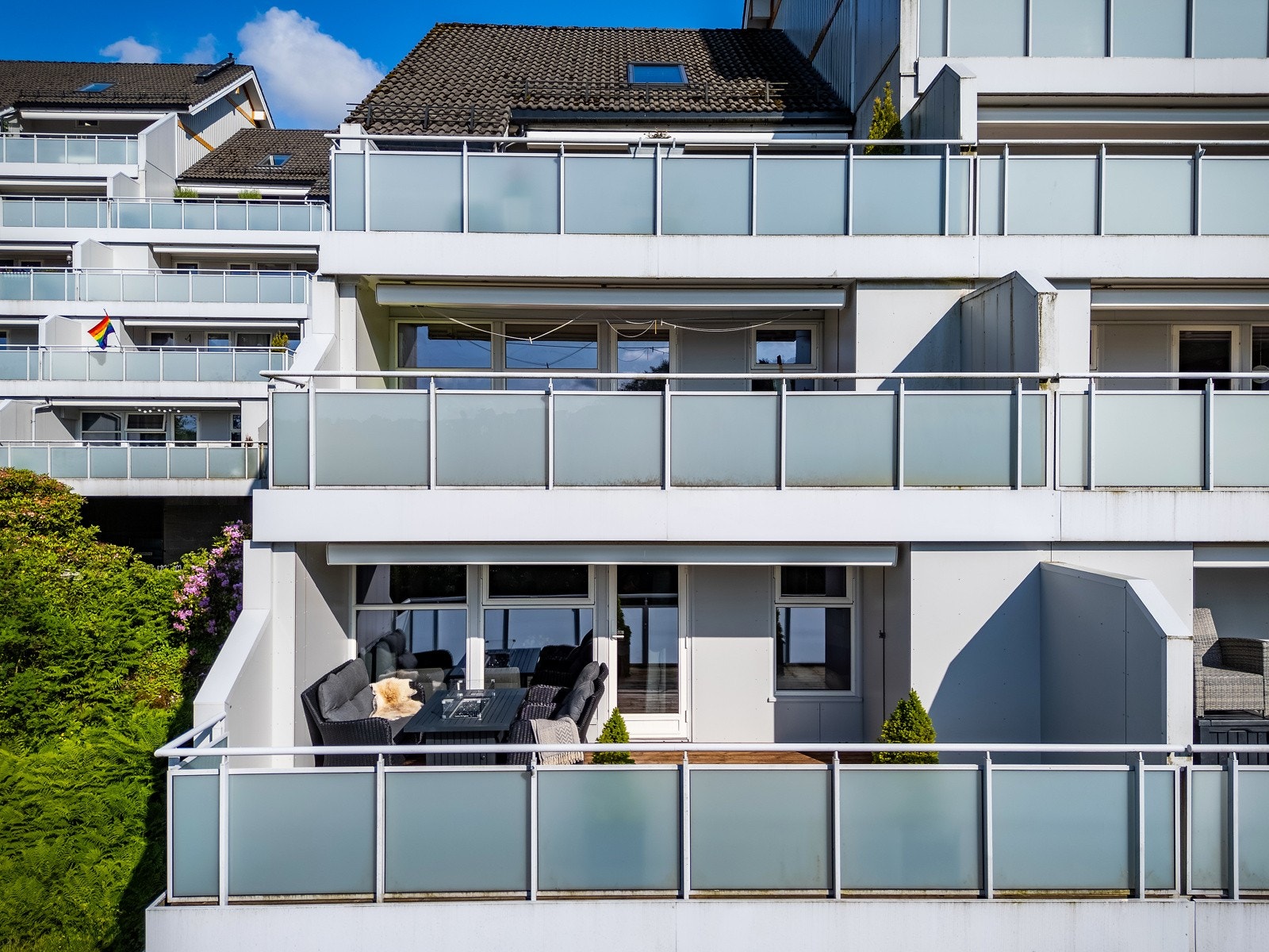 Fanatorget ligger ca. 7 minutters gange fra boligen. Her er det hyppige bussavganger. Galleribilde