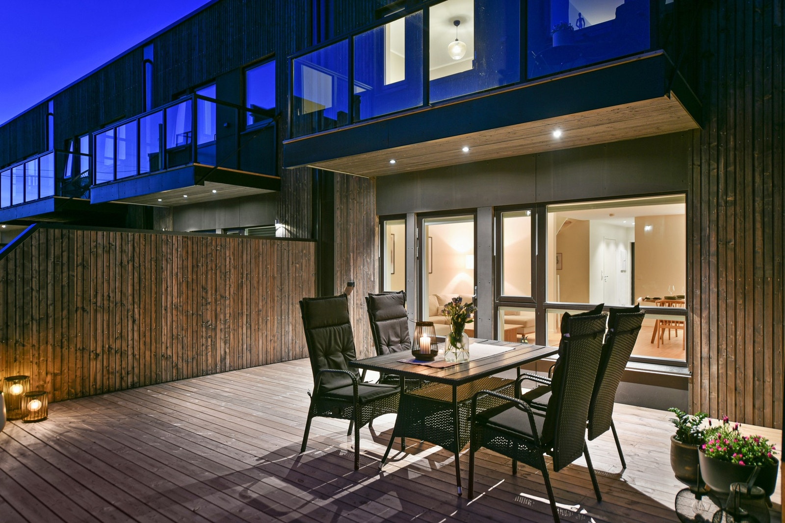 Terrassen utenfor stuen Galleribilde