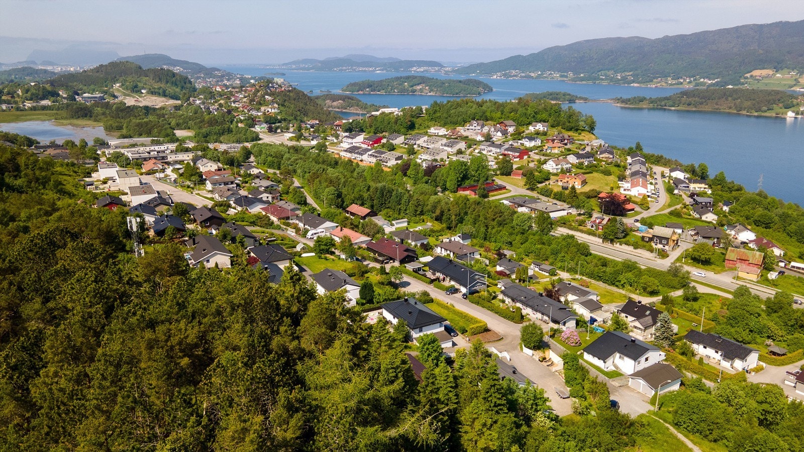 Dronebilde av boligområdet på Lerstad sett fra sydøst Galleribilde