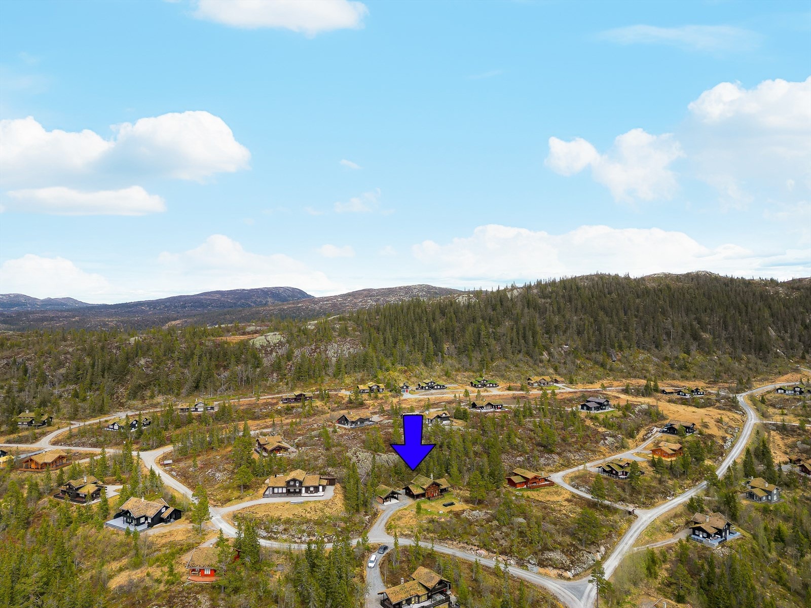 Eiendommen ligger like ved tilgang til 70 km løypenett. Topptur på ski til Gaustatoppen, Sjåen og Gaustakneet er populært. Galleribilde