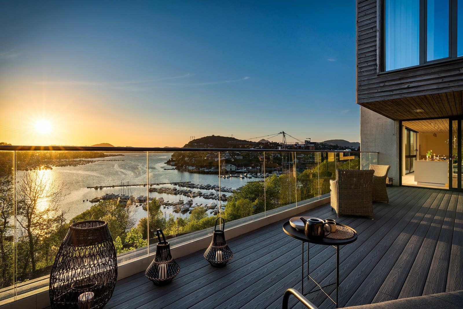 - Det er plass til nok av utemøbler og grill - Galleribilde