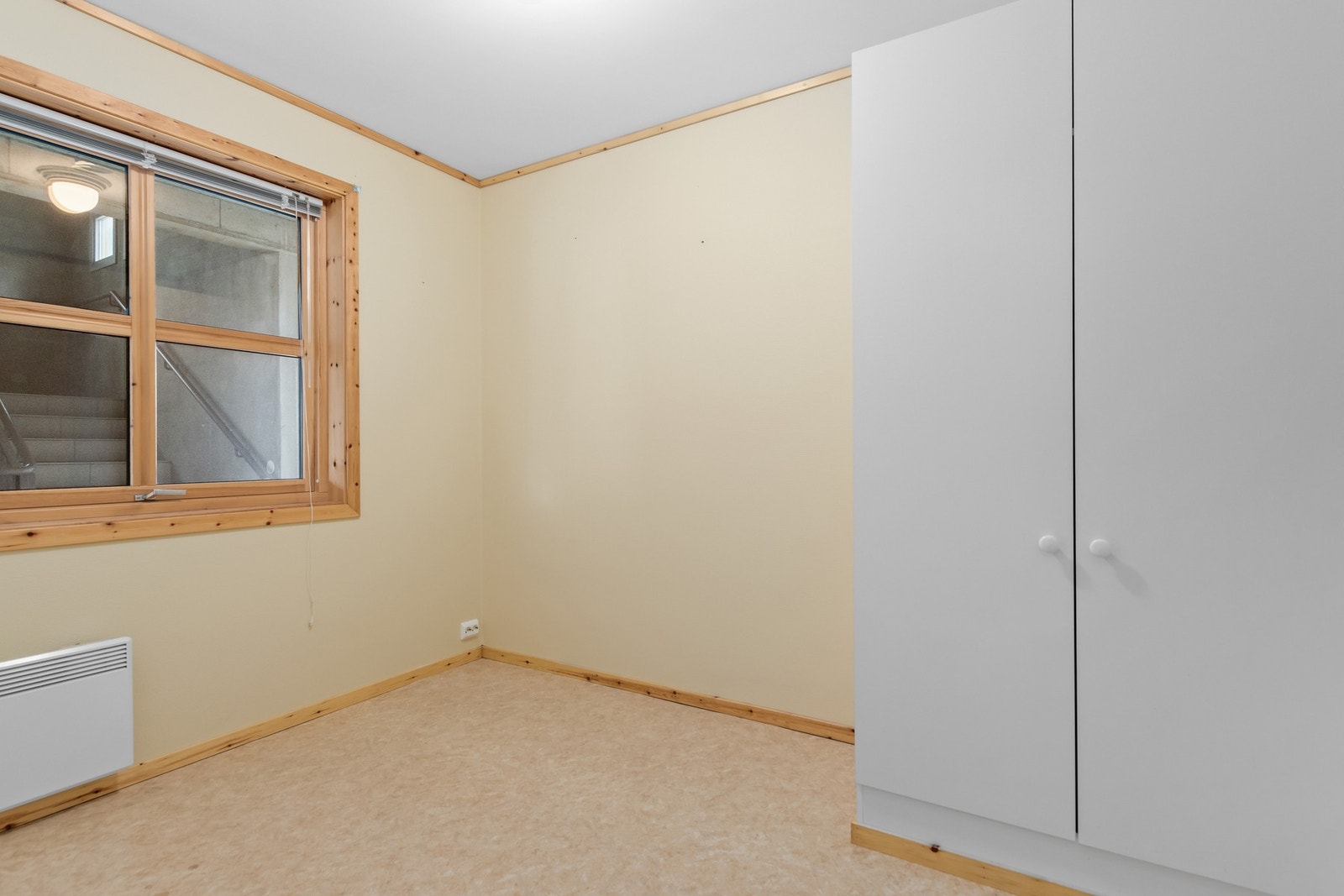 Soverom 2 på 7 kvm, med garderobe. Galleribilde