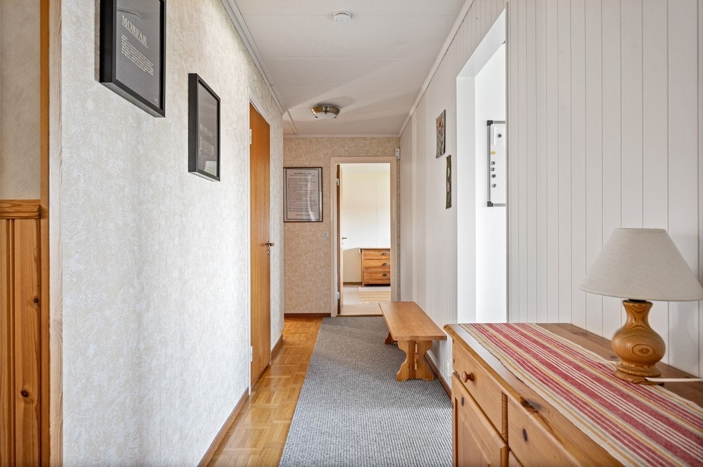 690825-420-1 004.jpg Galleribilde