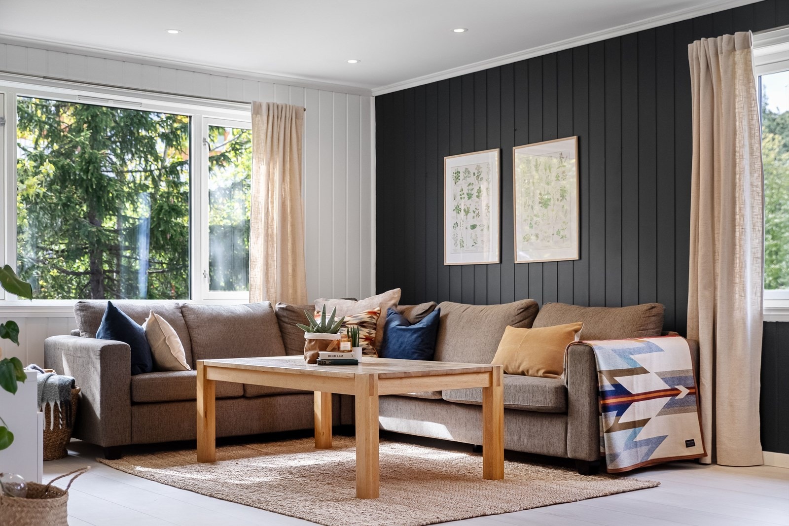 Vinduene i hovedetasjen er nye 3-lagsvindu fra 2025. Galleribilde