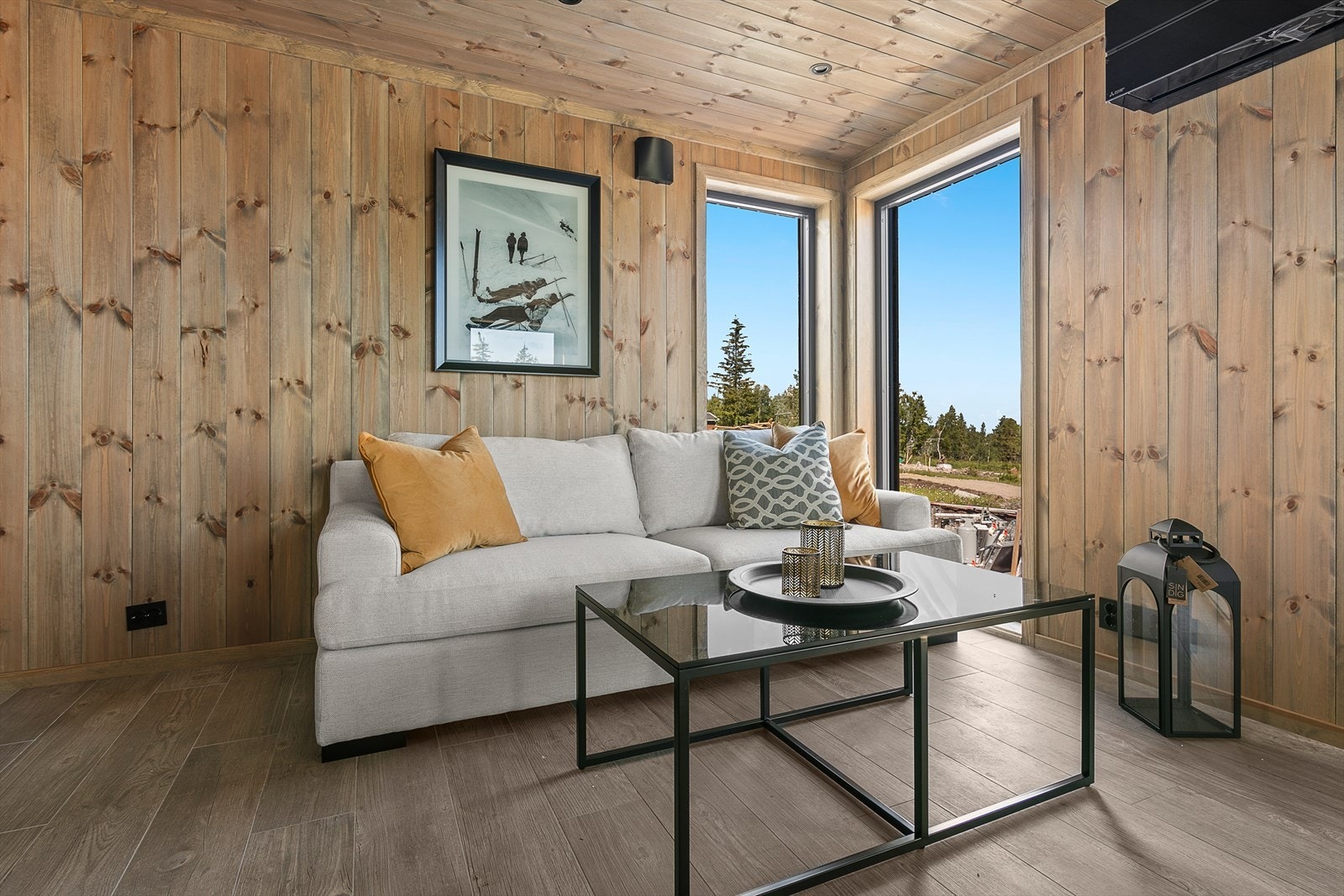 Eksempel på stue. Bilde fra en ferdigstilt bolig i prosjektet med en annen leveranse. Avvik vil forekomme. Galleribilde